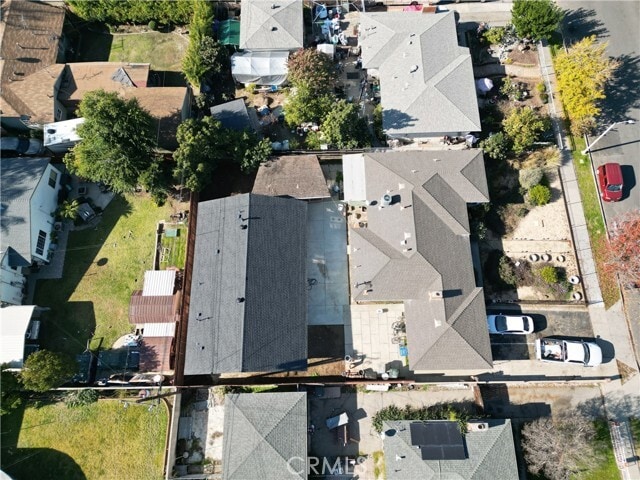 property at 917 W Flora St