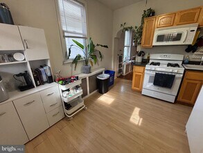 155 East St in Philadelphia, PA - Building Photo - Building Photo