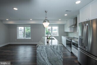 817 N 20th St in Philadelphia, PA - Building Photo - Building Photo