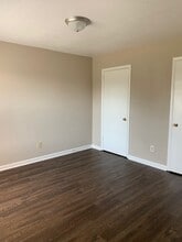 Middle Creek Apartments in Englewood, TN - Building Photo - Building Photo