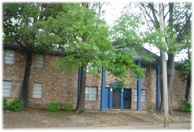 Timber Pines Apartments in Memphis, TN - Foto de edificio - Building Photo