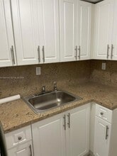 2265 NW 100th St in Miami, FL - Building Photo - Building Photo