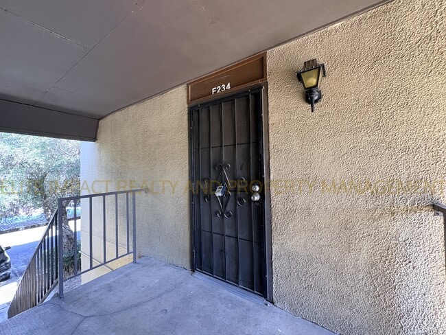 property at 1620 N Wilmot Rd