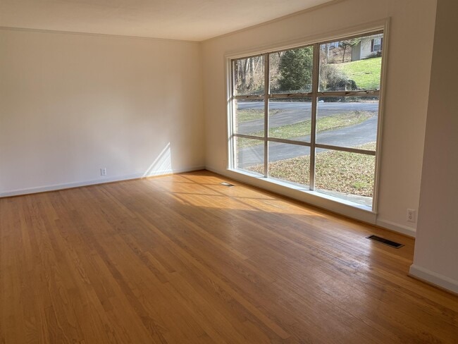 411 Brown Ave NW in Cleveland, TN - Building Photo - Building Photo