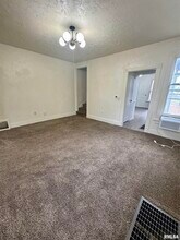 2325 McKinley Ave in Davenport, IA - Foto de edificio - Building Photo