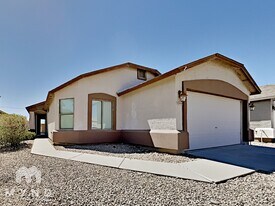 24484 N Shelton Way in Florence, AZ - Building Photo