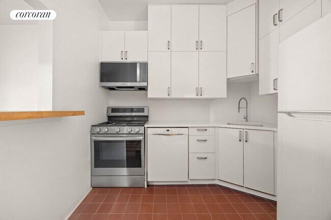 332 6th Ave in Brooklyn, NY - Building Photo - Building Photo