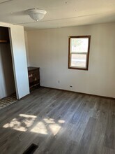 12 Linkin Park in Corinna, ME - Foto de edificio - Building Photo