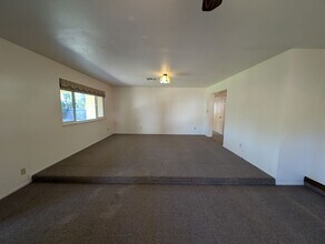 6545 Kimberly Dr in Redding, CA - Building Photo - Building Photo