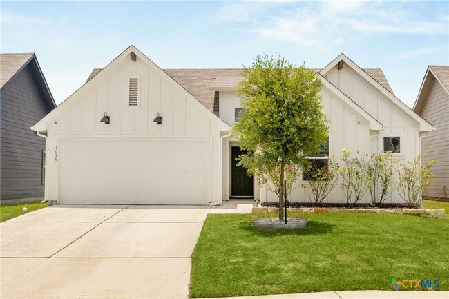 property at 1025 Marvin Wy