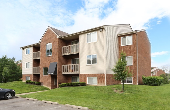 Sandhurst in Zanesville, OH - Building Photo - Building Photo