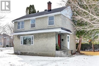 1151 Normandy Crescent in Ottawa, ON - Building Photo - Building Photo