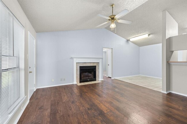 6002 Parkwood Dr in Austin, TX - Building Photo - Building Photo