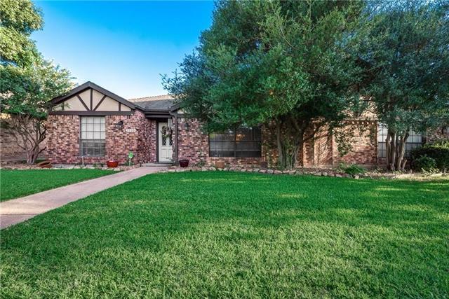 3910 Morman Ln in Addison, TX - Building Photo - Building Photo