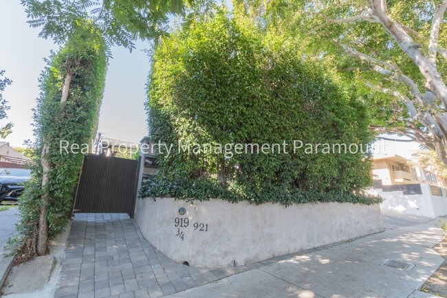 property at 919 N Stanley Ave