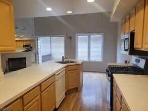 151 Clarken Dr in West Orange, NJ - Building Photo - Building Photo