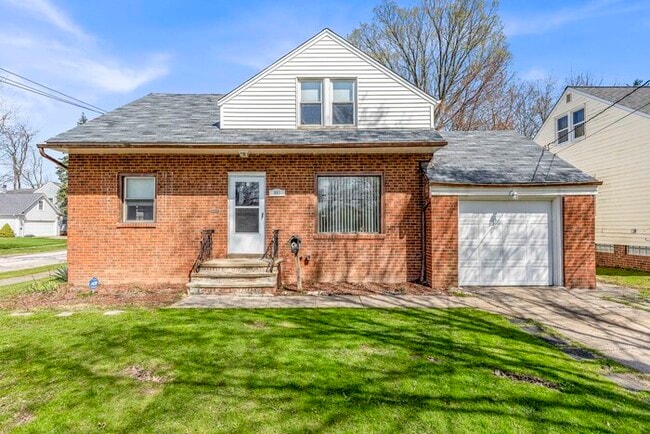 property at 851 Richmond Rd