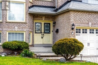 229 Baker Ave in Richmond Hill, ON - Building Photo - Building Photo