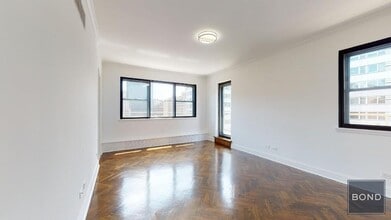 219 E 69th St in New York, NY - Building Photo - Building Photo