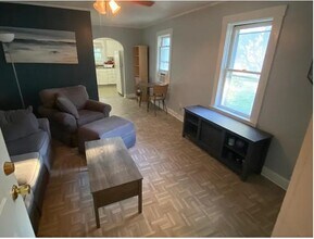 932 E Market St in Indianapolis, IN - Building Photo - Building Photo