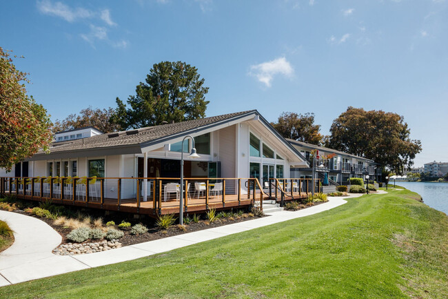 The Lagoons in Foster City, CA - Building Photo - Building Photo