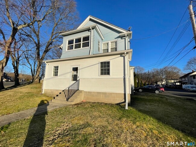 81 Spruce St in West Haven, CT - Building Photo - Building Photo
