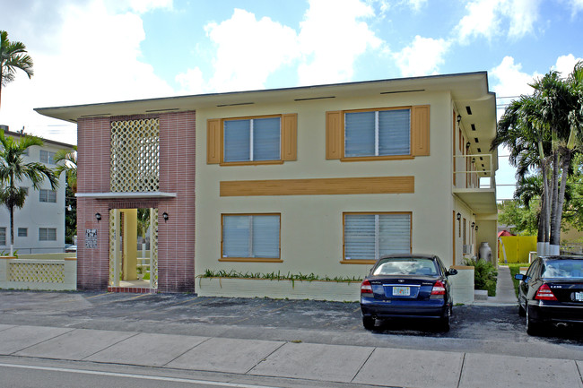 4440 W Flagler St in Miami, FL - Building Photo - Building Photo