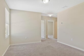 202 Gladiola Ct, Unit 5209 in Poinciana, FL - Building Photo - Building Photo