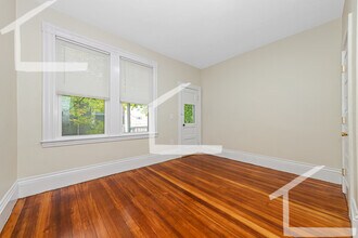 40 Brackett St, Unit 2 in Boston, MA - Building Photo - Building Photo
