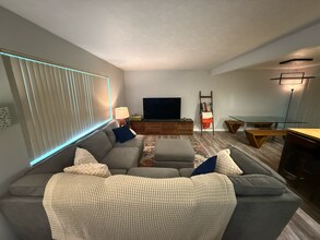 732 Bradwell Dr in Columbus, OH - Building Photo - Building Photo