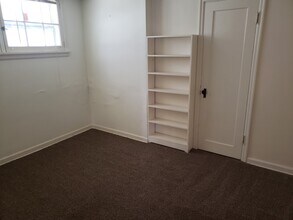 323 5th St, Unit 325 5th St. cheney wa in Cheney, WA - Foto de edificio - Building Photo