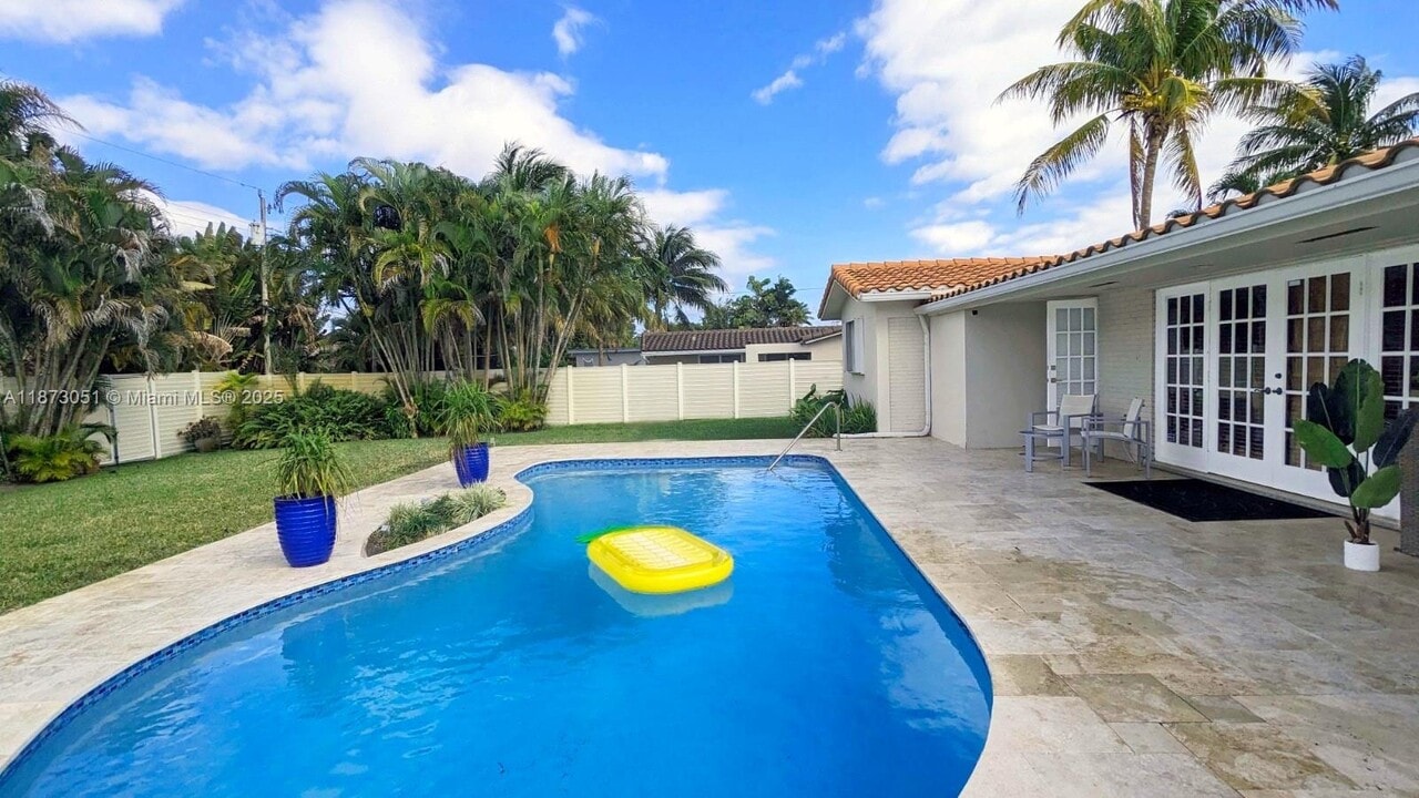 4027 Pierce St in Hollywood, FL - Building Photo