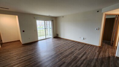 1521 Commonwealth Dr in Fort Atkinson, WI - Building Photo - Primary Photo