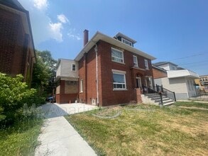 119 Ottawa St N in Hamilton, ON - Building Photo - Building Photo