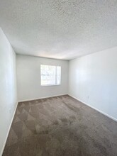 2511 N Alafaya Trail in Orlando, FL - Building Photo - Building Photo