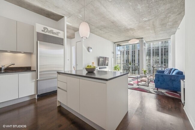 600 N Fairbanks Ct in Chicago, IL - Building Photo - Building Photo