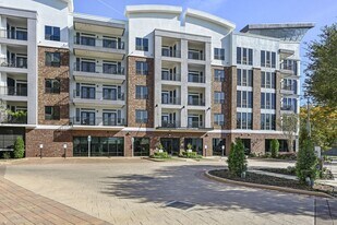 Allusion at West University in Houston, TX - Building Photo