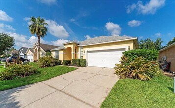 135 Langham Dr in Davenport, FL - Foto de edificio - Building Photo