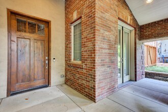595 S Corona St in Denver, CO - Building Photo - Building Photo