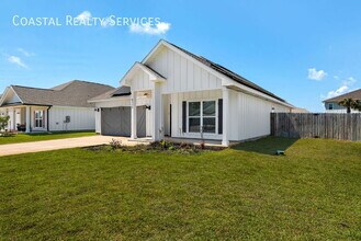 6539 Forest Bay Ave in Gulf Breeze, FL - Foto de edificio - Building Photo