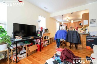 5 Smythe St, Unit 3 in Brookline, MA - Building Photo - Building Photo