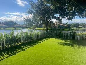 225 Skylark Point in Jupiter, FL - Building Photo - Building Photo