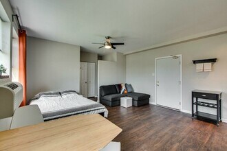 1627 N Humboldt Blvd in Chicago, IL - Foto de edificio - Building Photo