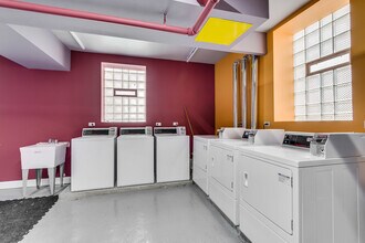 836 E 53rd St in Chicago, IL - Building Photo - Building Photo