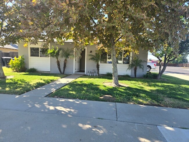 property at 2024 Parker Pl
