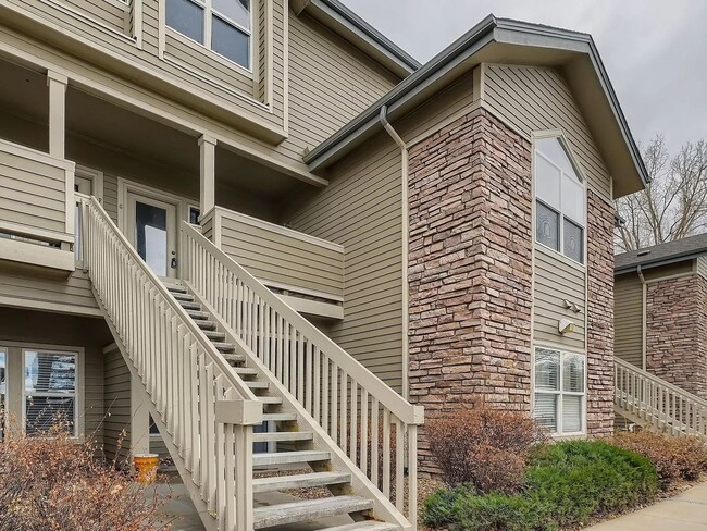 18332 E Flora Dr in Aurora, CO - Building Photo - Building Photo