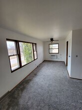 1727 Silvercrest Dr in Appleton, WI - Building Photo - Building Photo