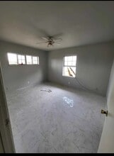 1502 E Century Ave in Odessa, TX - Foto de edificio - Building Photo