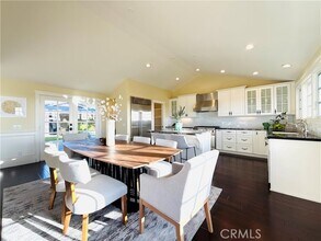 2839 Carob St in Newport Beach, CA - Building Photo - Building Photo