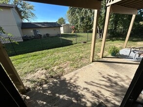 Stephens Park Apartments in Columbia, MO - Building Photo - Interior Photo